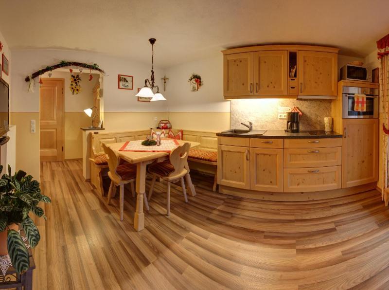 Gaestehaus Restner - Chiemgau Karte インツェル エクステリア 写真